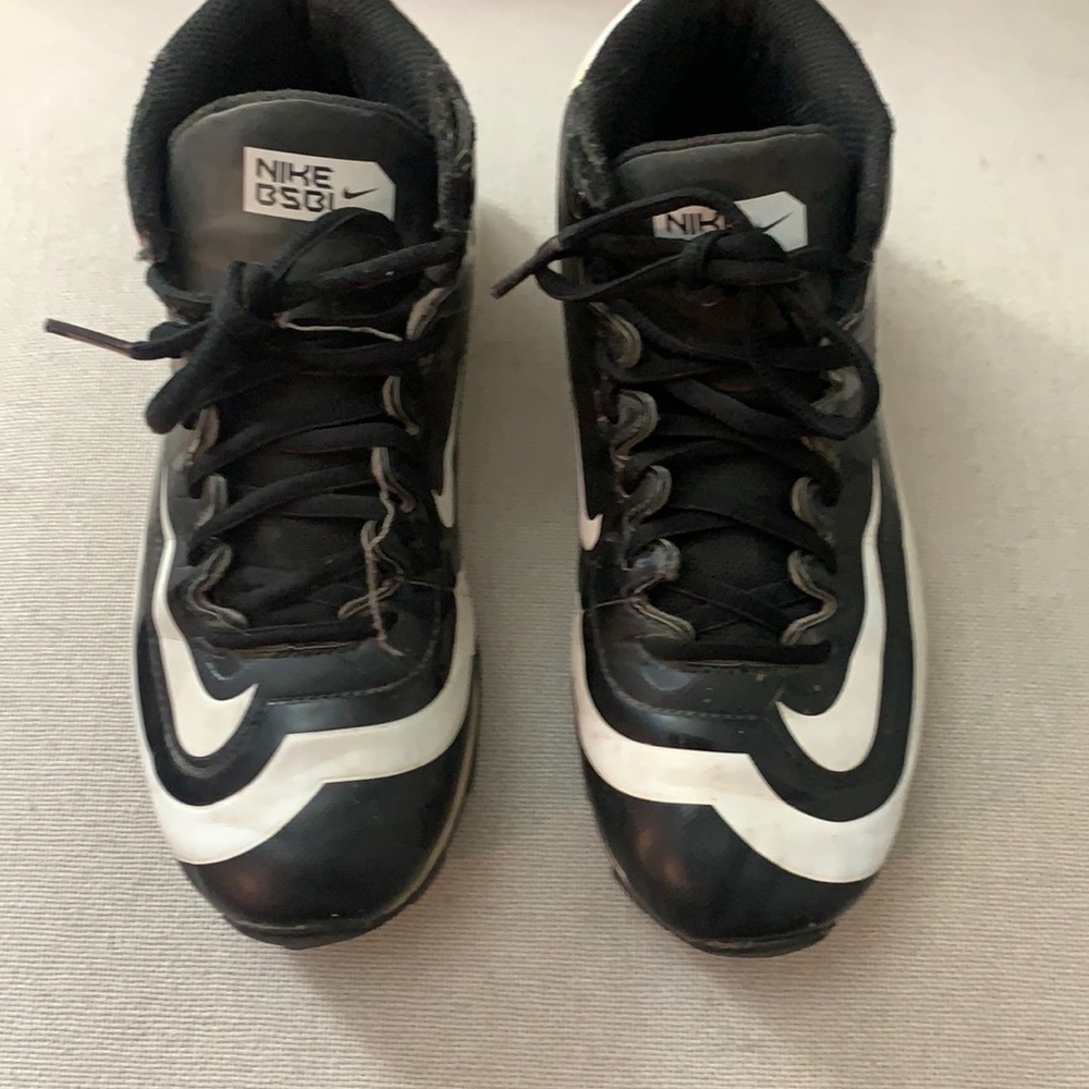 Nike BSBL cleats